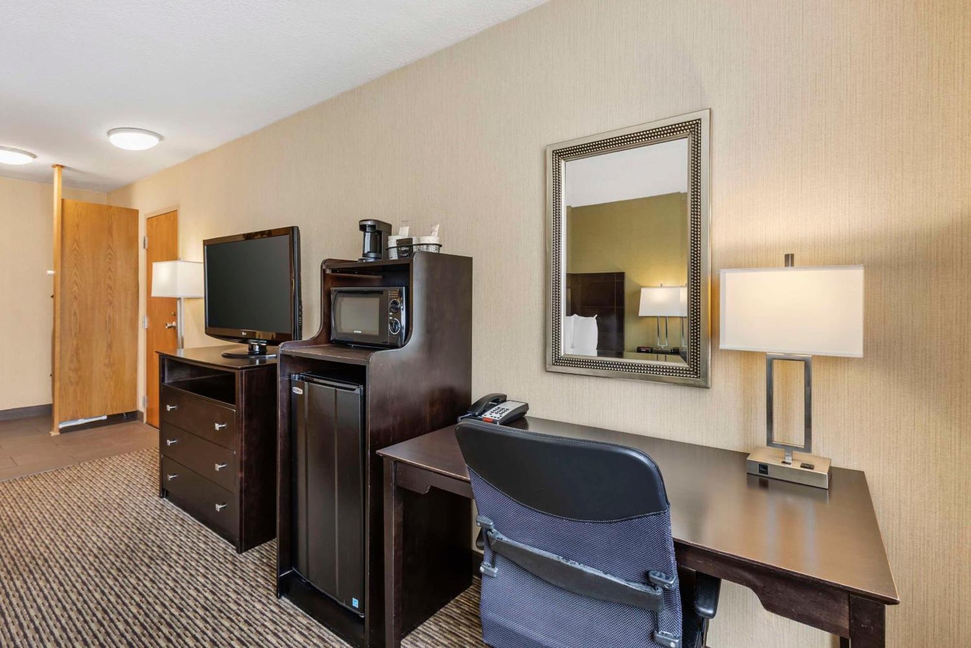 Best Western Watertown/Fort Drum Экстерьер фото