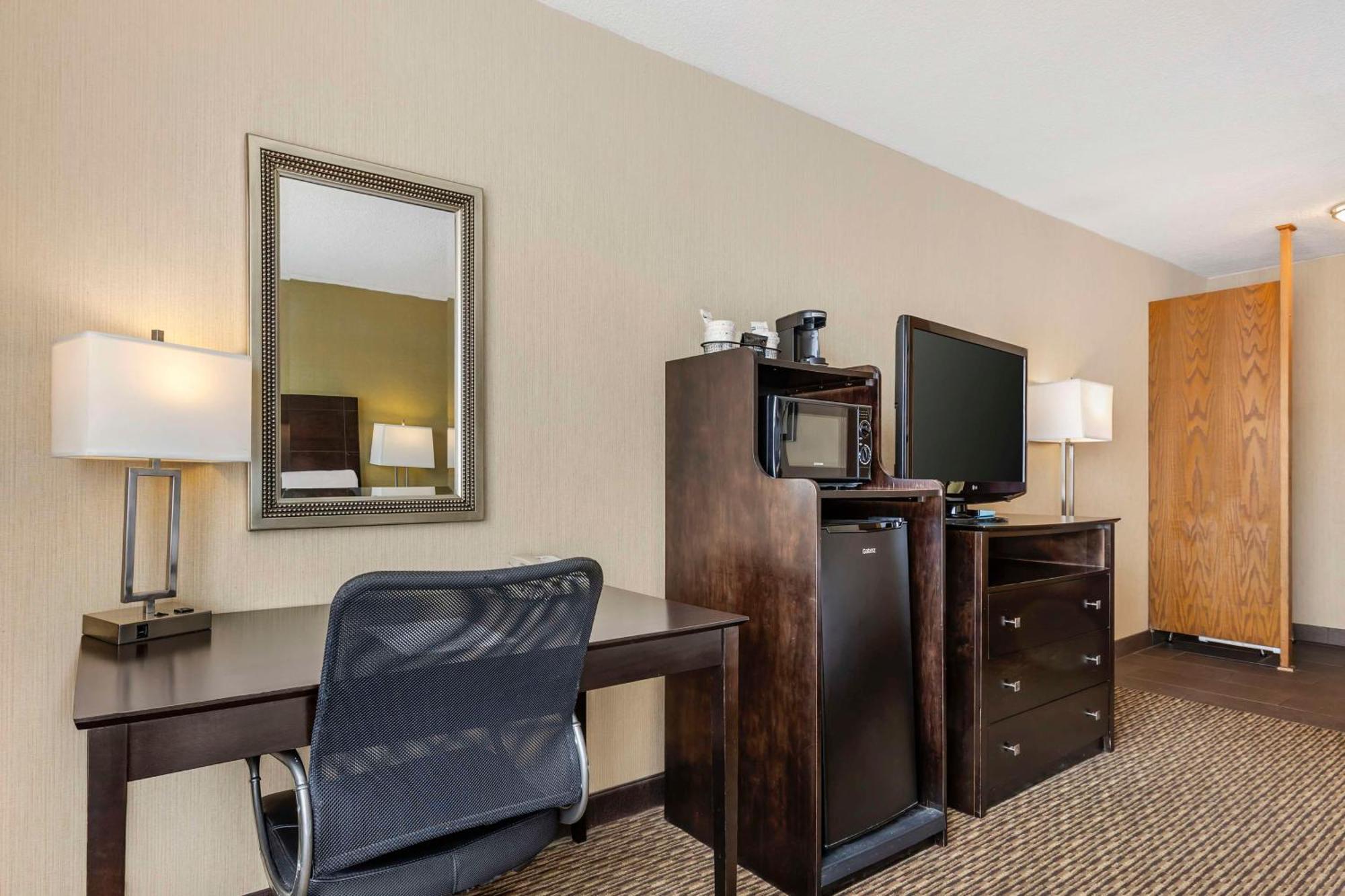 Best Western Watertown/Fort Drum Экстерьер фото