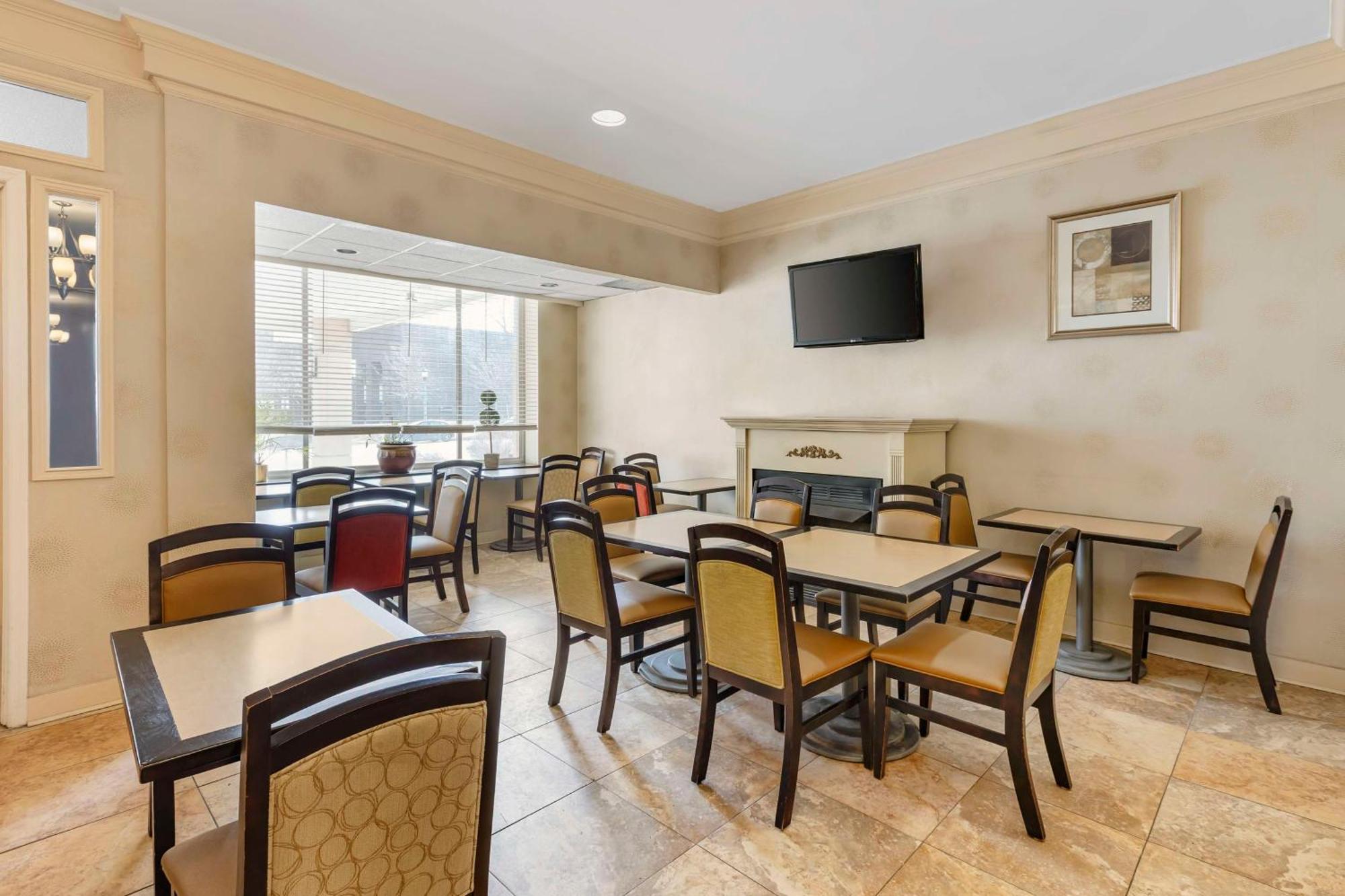 Best Western Watertown/Fort Drum Экстерьер фото