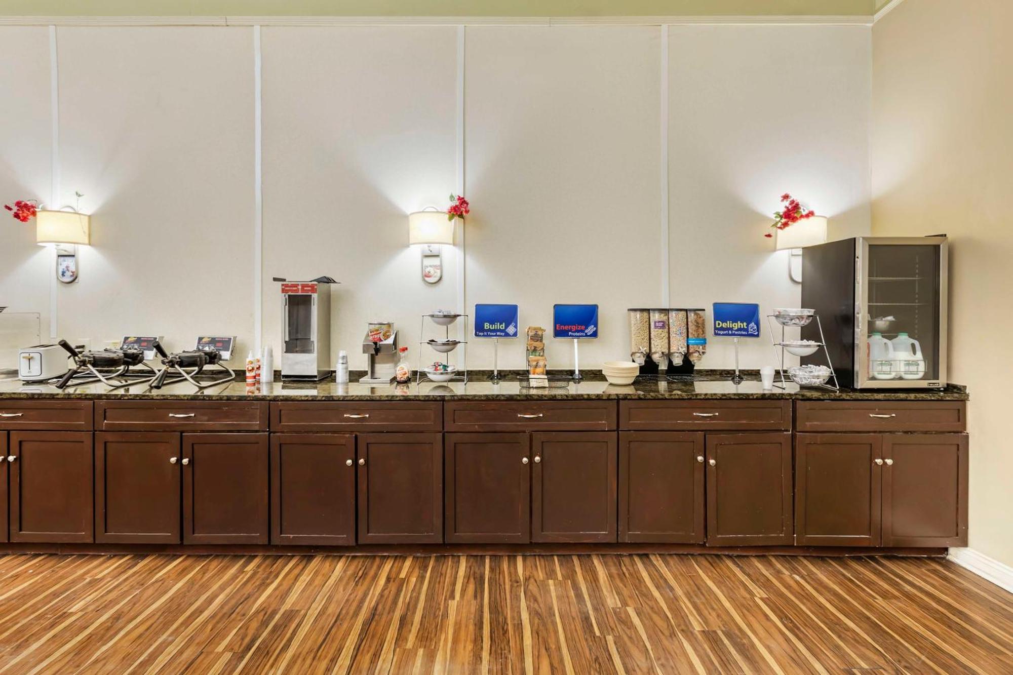 Best Western Watertown/Fort Drum Экстерьер фото